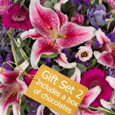 Gift Set 2D - Florist Choice Traditional Bouquet